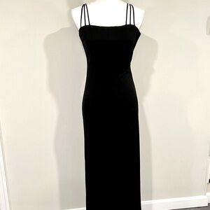 Elegant black formal dress.  Size 2P.  Laundry by Shelli Segal.